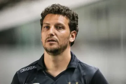 elano-revela-visita-a-robinho-e-diz:-‘neymar-nao-esta-feliz’