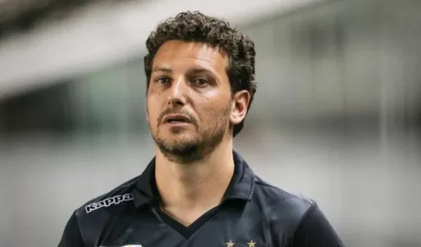 elano-revela-visita-a-robinho-e-diz:-‘neymar-nao-esta-feliz’