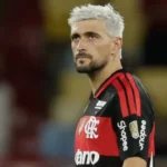 arrascaeta-recebe-alta-apos-cirurgia-e-inicia-nova-etapa-de-recuperacao-antes-da-copa