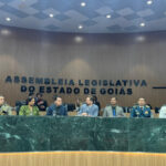 comandante-geral-do-cbmto-e-homenageado-com-medalha-maxima-do-legislativo-goiano-–-bombeiros-to