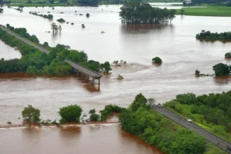 chuvas-deixam-mais-de-500-desalojados-no-rs;-cidade-decreta-emergencia