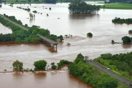 chuvas-deixam-mais-de-500-desalojados-no-rs;-cidade-decreta-emergencia