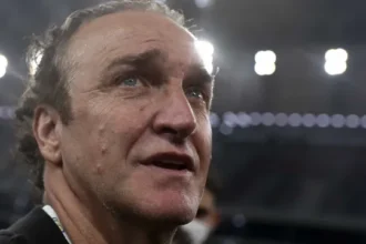 cuca-pede-e-santos-deve-buscar-reforcos-durante-a-copa-do-mundo