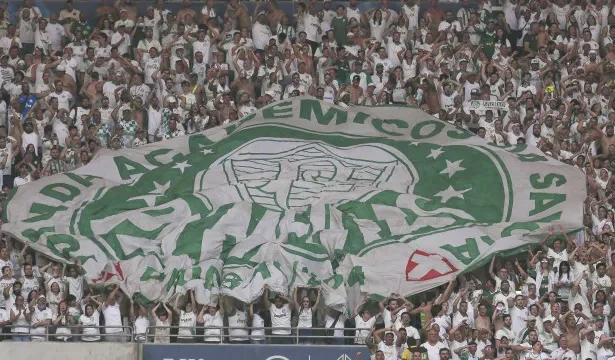 palmeiras-e-denunciado-por-invasao-de-‘hulk’,-e-santos,-por-atraso