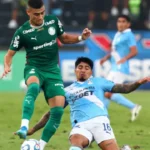 palmeiras-vence-fora,-reassume-lideranca-do-grupo-e-respira-na-libertadores