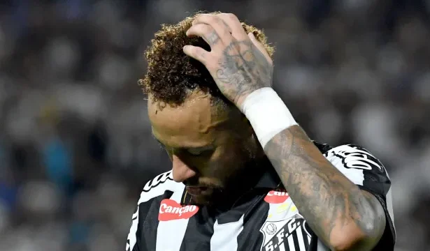 neymar-quebra-silencio-sobre-desentendimento-com-robinho-jr:-“do-futebol”
