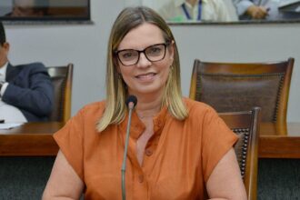 claudia-lelis-e-auri-wulange-intensificam-luta-por-pavimentacao-de-rodovias-no-bico-do-papagaio*