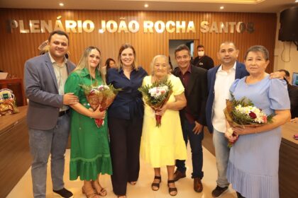 claudia-lelis-reforca-compromisso-com-as-mulheres-durante-festa-para-maes-em-aparecida-do-rio-negro