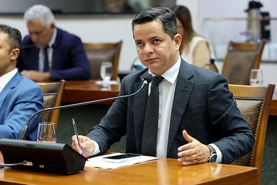 aprovado-pl-de-jorge-frederico-que-garante-passagem-gratuitas-a-pacientes-com-cancer