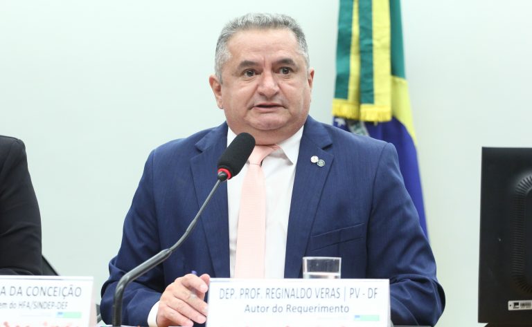 comissao-aprova-inclusao-do-estudo-de-inteligencia-artificial-na-educacao-basica