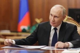 putin-afirma-que-o-conflito-na-ucrania-esta-“chegando-ao-fim”