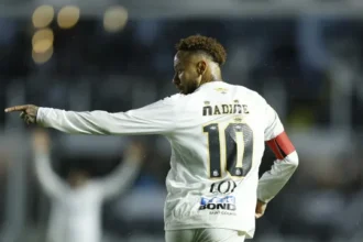 neymar-marca-em-‘despedida’-da-vila,-santos-vence-bragantino-e-escapa-do-z4