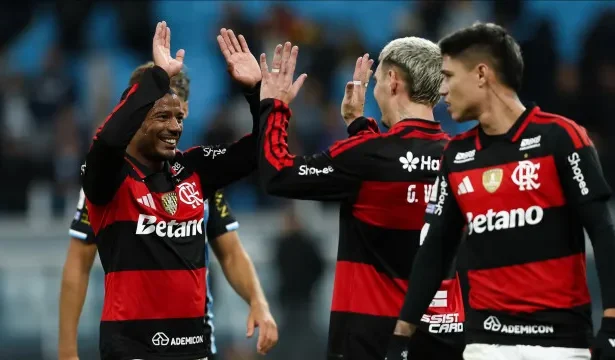 flamengo-vence,-deixa-o-gremio-no-z4-e-fica-mais-perto-do-palmeiras