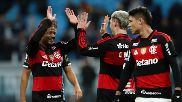 flamengo-vence,-deixa-o-gremio-no-z4-e-fica-mais-perto-do-palmeiras