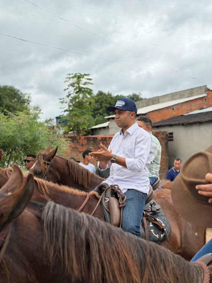 deputado-moisemar-marinho-participa-da-tradicional-cavalgada-de-maurilandia