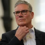 mais-de-70-deputados-pedem-saida-de-keir-starmer-apos-crise