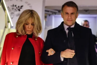 “amor-platonico”?-livro-aponta-motivo-de-empurrao-de-brigitte-em-macron