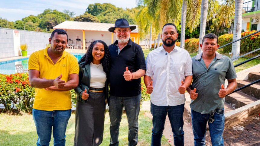 pre-candidato-ao-senado,-mauro-carlesse-amplia-base-politica-com-apoio-de-vereadores-do-sudeste-e-bico-do-papagaio