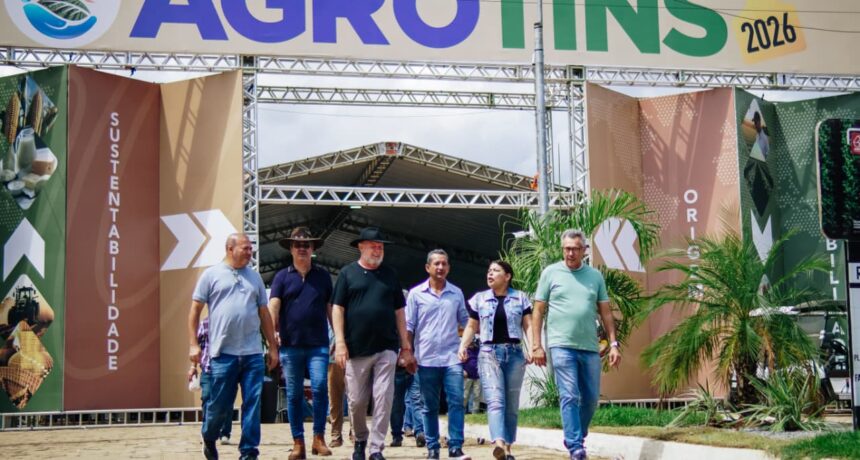 mauro-carlesse-visita-a-agrotins-2026-e-lembra-recorde-historico-de-r$-2,5-bilhoes-em-negocios-durante-sua-gestao