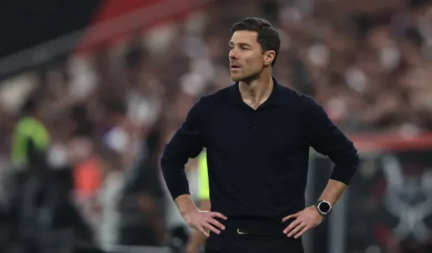 oficial:-chelsea-anuncia-xabi-alonso-como-novo-treinador