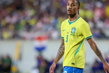 joao-pedro-lamenta-corte-da-selecao-apos-volta-de-neymar-a-copa