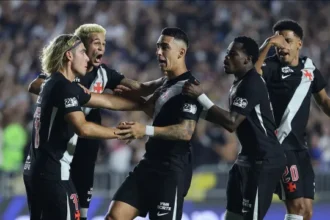 vasco-pega-o-olimpia-no-paraguai-e-pode-antecipar-vaga-na-copa-sul-americana