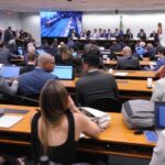 comissao-vota-nesta-segunda-feira-parecer-sobre-pec-que-propoe-fim-da-escala-6×1