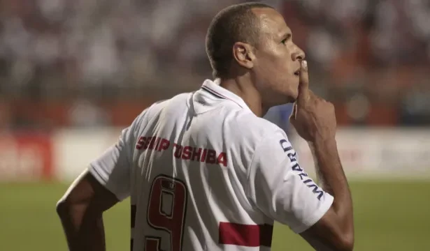 luis-fabiano-anuncia-pre-candidatura-a-deputado-federal-por-sao-paulo:-‘aceitei-o-chamado’