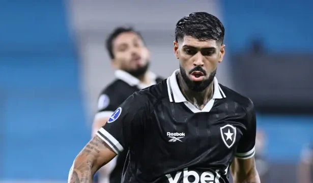 palmeiras-anuncia-contratacao-do-zagueiro-alexander-barboza,-ex-botafogo