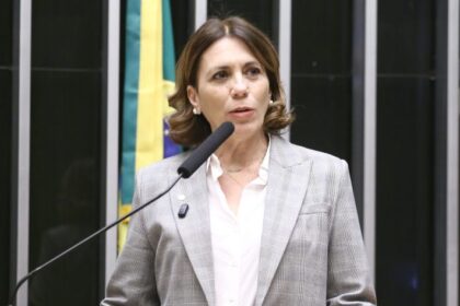comissao-aprova-proposta-de-internet-obrigatoria-em-voos-com-envio-gratuito-de-mensagens-de-texto