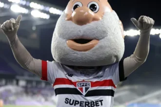 sao-paulo-toma-empate-do-botafogo-aos-45-do-segundo-tempo-e-amplia-serie-sem-vitorias
