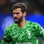 titular-absoluto-no-gol-da-selecao,-alisson-chega-a-copa-do-mundo-atormentado-por-lesoes