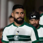 coritiba-e-bahia-fazem-duelo-direto-por-vaga-no-g-6-do-brasileirao