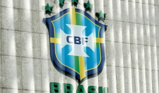 cbf-preve-regra-para-punir-clubes-por-pressao-de-torcidas-em-atletas-em-cts