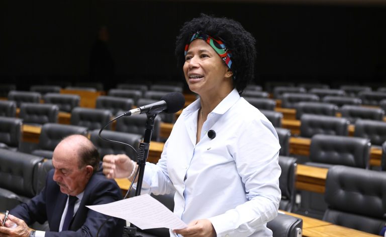comissao-aprova-projeto-que-preve-acesso-a-tecnologias-assistivas-pelo-sus-para-pessoas-com-deficiencia