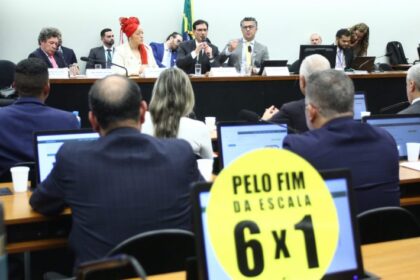 comissao-sobre-fim-da-escala-6×1-ouve-sindicatos-e-movimentos-sociais-nesta-terca-feira