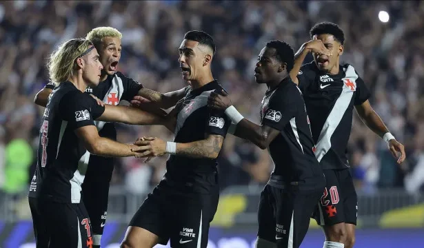 sob-pressao-em-sao-januario,-vasco-precisa-vencer-o-barracas-para-avancar-na-sul-americana