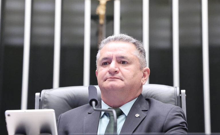 projeto-institui-pausa-obrigatoria-para-trabalhadores-que-exercem-atividades-em-pe
