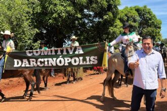 em-darcinopolis,-marcus-marcelo-participa-de-cavalgada-e-anuncia-nova-emenda