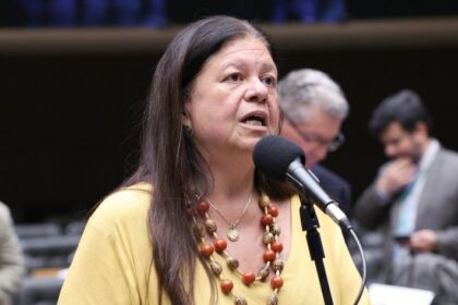comissao-aprova-atendimento-acessivel-a-mulheres-com-deficiencia-vitimas-de-violencia-domestica