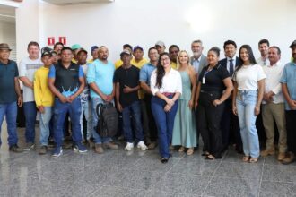 cafe-da-manha-com-trabalhadores-marca-conclusao-das-obras-do-predio-de-expansao-da-aleto