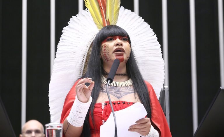 nova-lei-cria-universidade-federal-indigena,-com-sede-em-brasilia