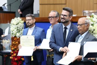mantoan-presta-homenagens-pelos-30-anos-da-arquidiocese-de-palmas
