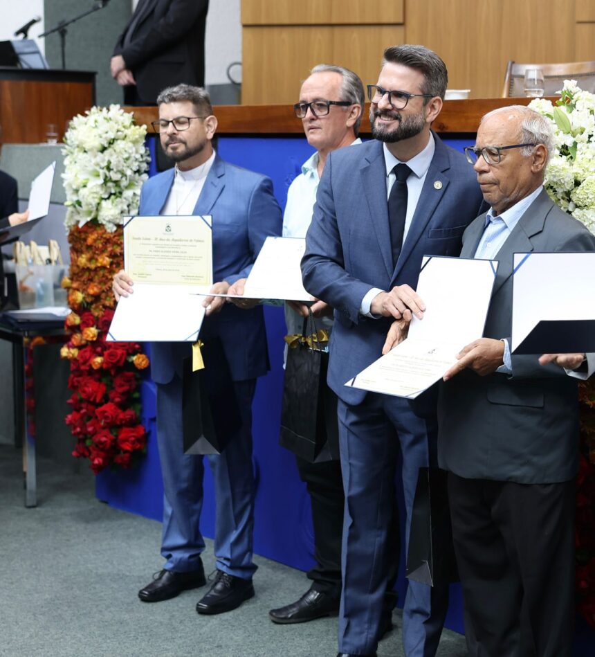 mantoan-presta-homenagens-pelos-30-anos-da-arquidiocese-de-palmas