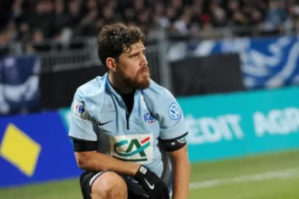 ex-jogador-sofre-mal-subito-e-morre-a-caminho-do-estadio-aos-43-anos