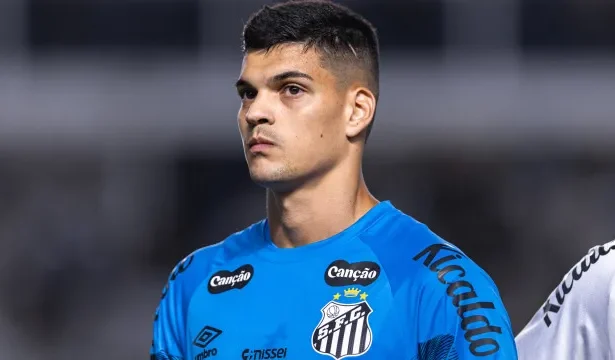 stjd-pune-brazao-com-4-jogos-por-citar-claus;-santos-entra-com-recurso