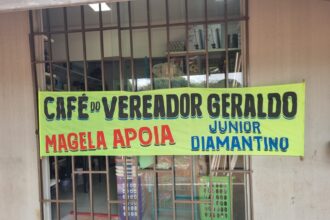 vereador-geraldo-magela-declara-apoio-a-junior-diamantino-e-leva-mensagem-politica-para-a-frente-do-proprio-comercio