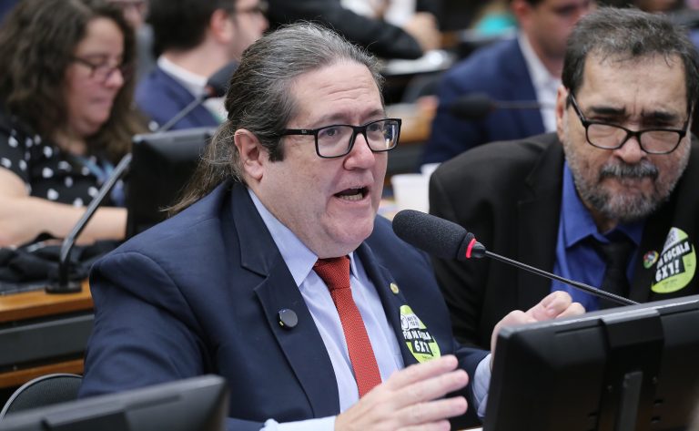 comissao-aprova-projeto-que-assegura-criacao-de-gremios-estudantis-nas-escolas