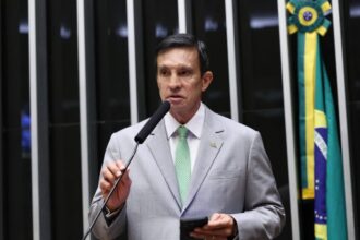 projeto-proibe-fornecimento-de-alimentos-ultraprocessados-em-transportes-de-passageiros