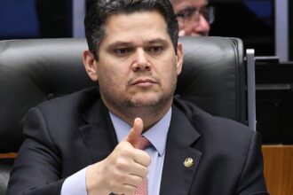 escala-6×1:-pec-nao-tera-tramitacao-corrida-no-senado,-diz-alcolumbre